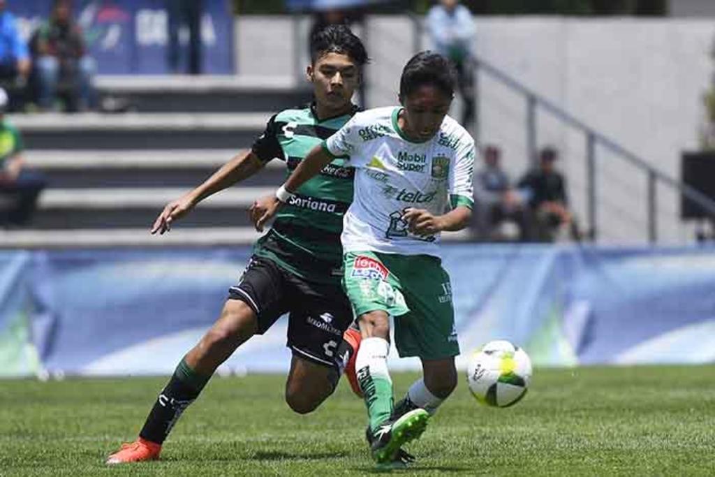 Un partido entretenido y lleno de goles fue el que brindaron los equipos en la primera jornada del torneo nacional en Toluca.