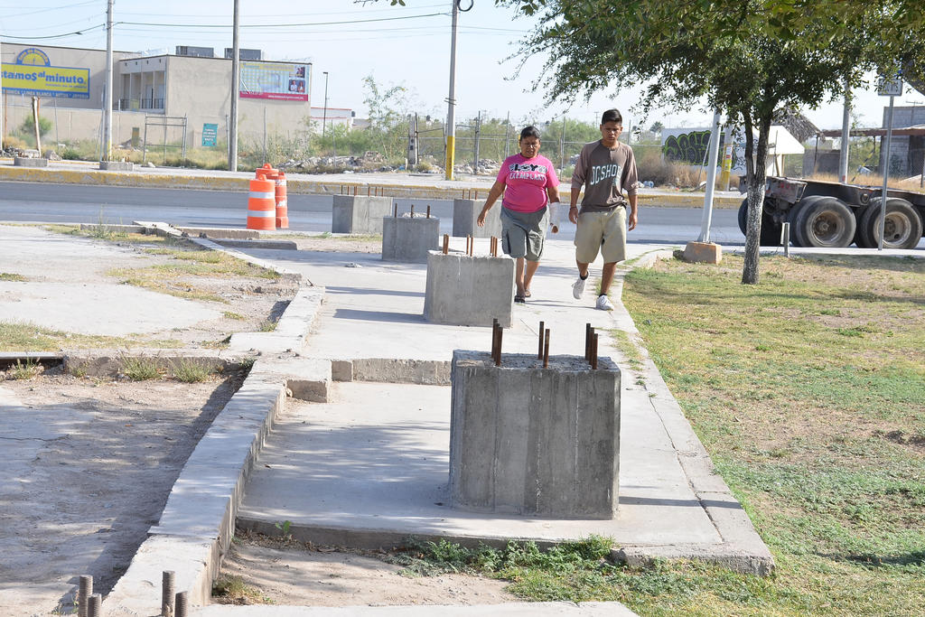 Aquí es donde se reubicará el puente que beneficiará a los usuarios del Hospital General de Torreón. (FERNANDO COMPEÁN) 