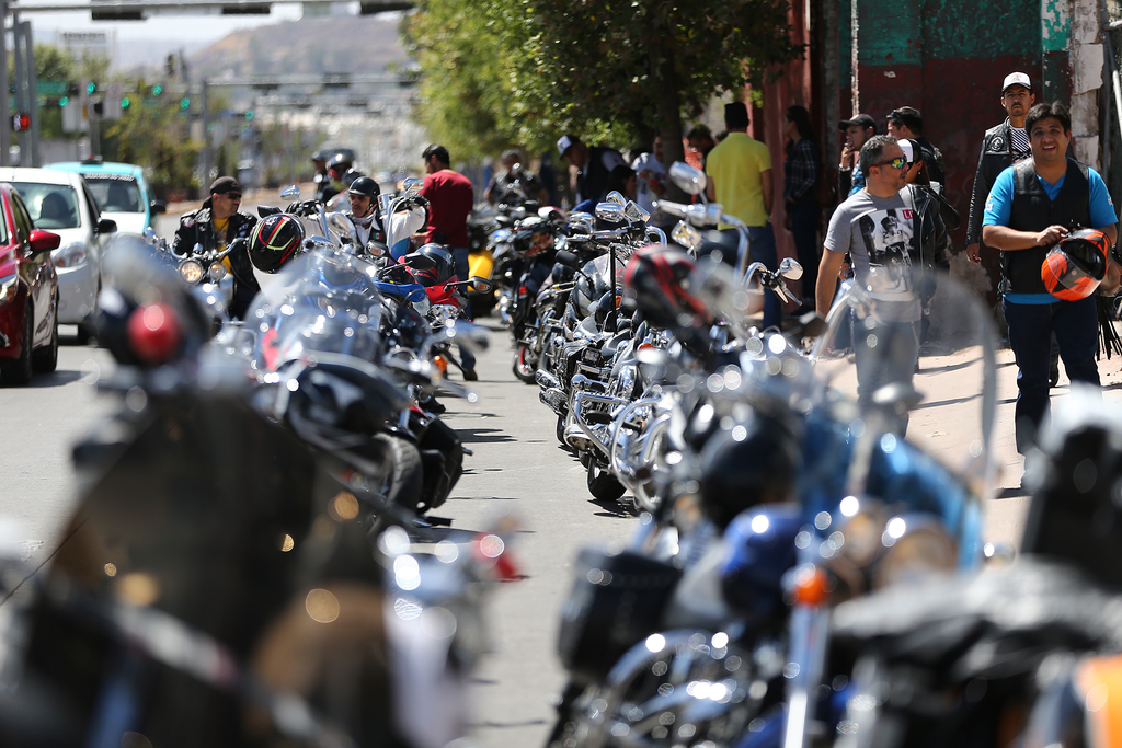 Cada año, la presencia de motociclistas en la entidad permite la reactivación de la economía local. (EL SIGLO DE TORREÓN)