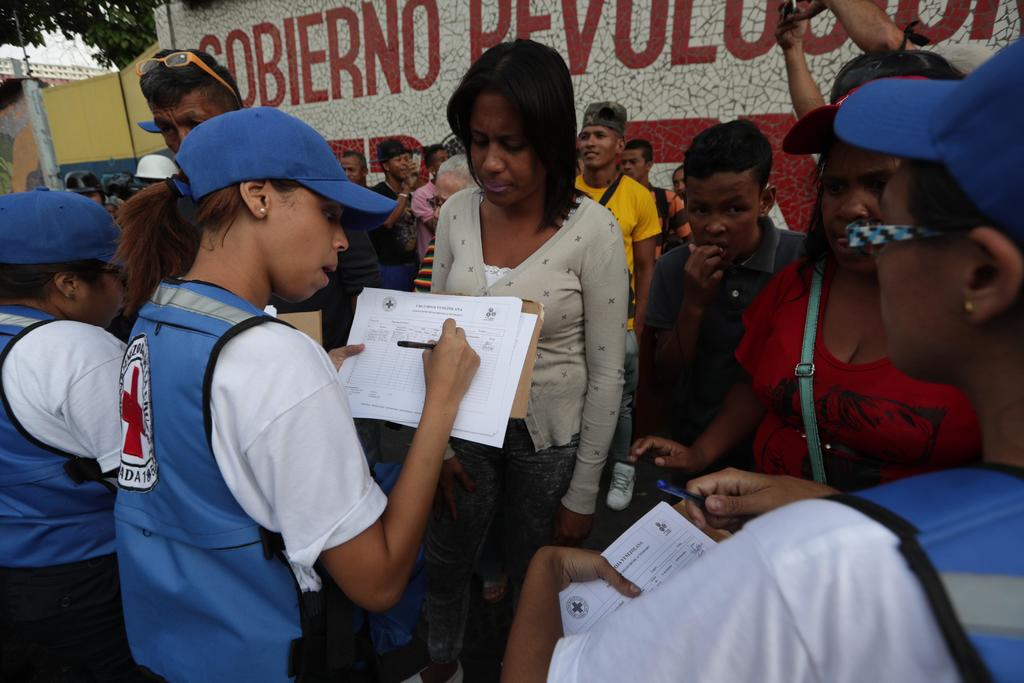 Maduro rechazó la ayuda anteriormente. '(Pero) por las buenas sí; por lo legal, todo. Con los protocolos de seguridad, todo', señaló al respecto. (EFE)