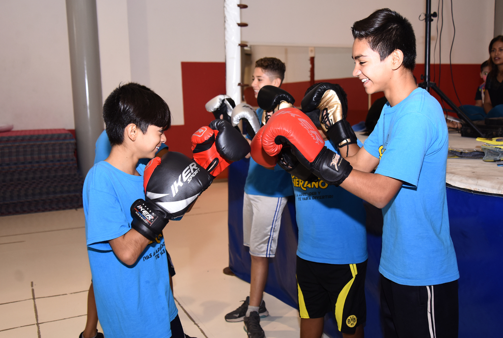 El boxeo será una de las disciplinas deportivas que podrán practicar los niños que se inscriban en esta actividad, de una semana.