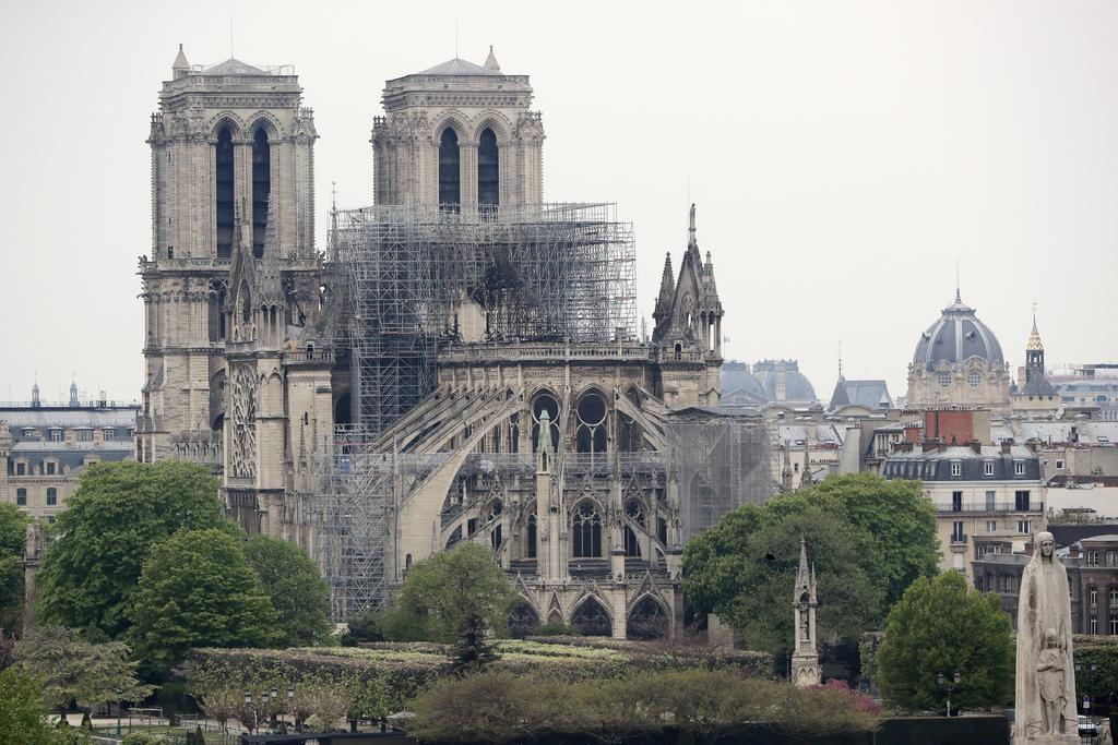 Rachas fuertes de viento podrían tumbar frontón de las fachadas de Notre Dame