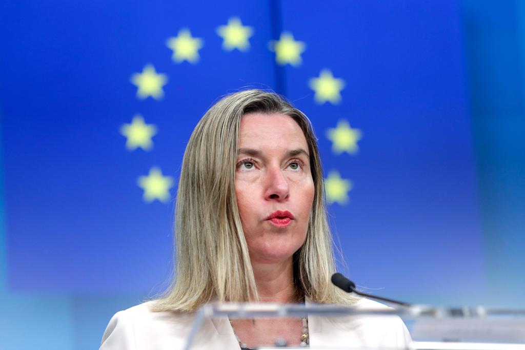 'La UE considerará todas las opciones a su alcance para proteger sus intereses legítimos', dijeron en una nota la alta representante de la UE para Asuntos Exteriores, Federica Mogherini, y la comisaria europea de Comercio, Cecilia Malmström.
