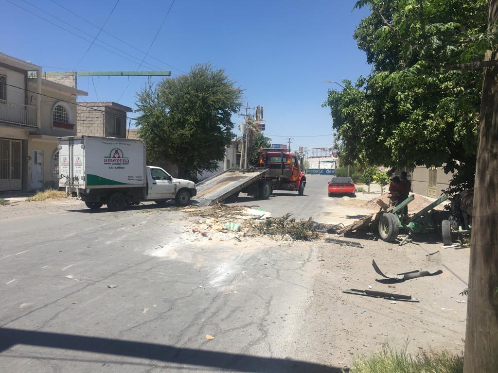 Choque volcadura deja dos personas lesionadas en Torreón