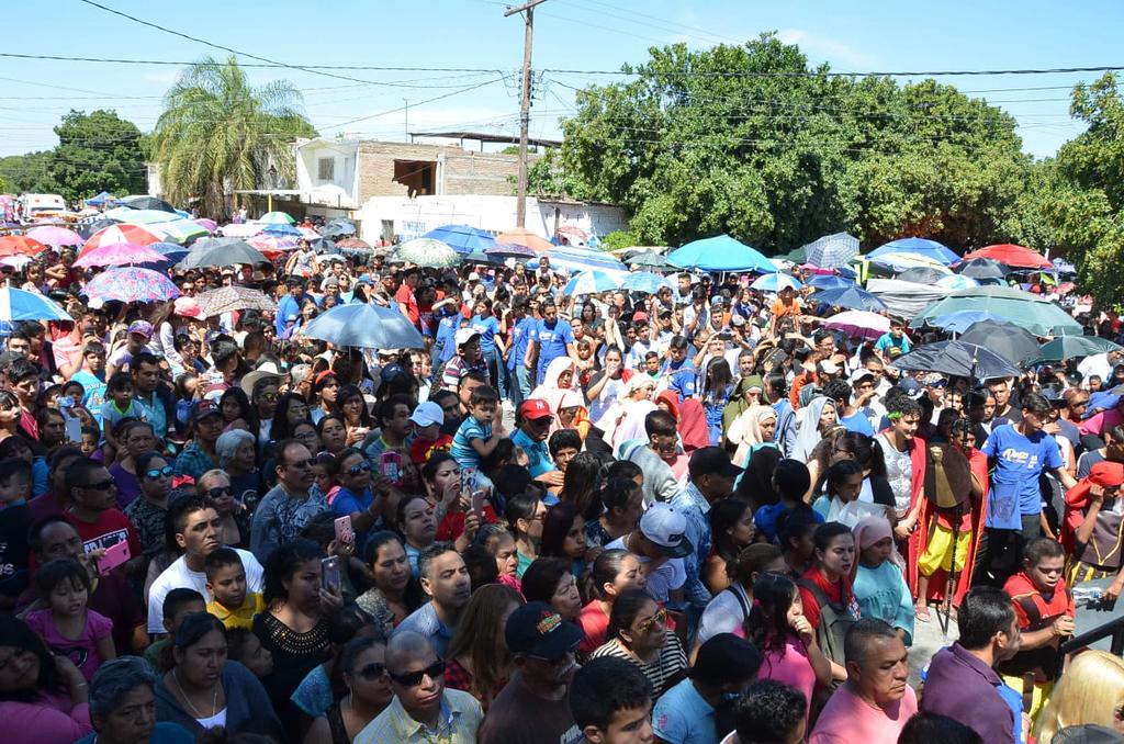 De acuerdo con el funcionario, se registró una afluencia de poco más de 10 mil personas en los servicios religiosos de la colonia Santa Rosa, Catedral y Cerro de la Pila.