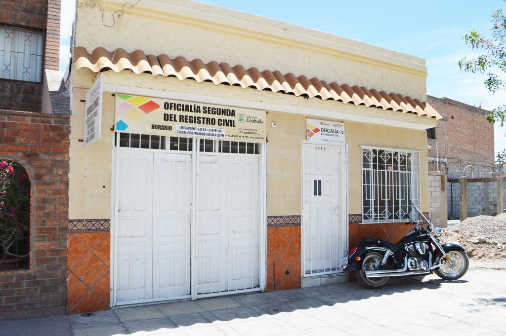 Las oficinas de la Oficialía Segunda del Registro Civil en Torreón se encuentran cerradas. (ARCHIVO)