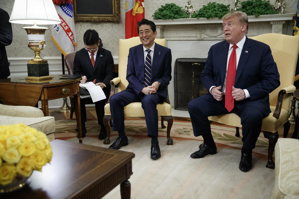 Trump visitará Japón entre el 25 y el 28 de mayo para reunirse con Abe y con el próximo emperador, Naruhito, quien ascenderá al trono el primer día de ese mismo mes. (EFE)