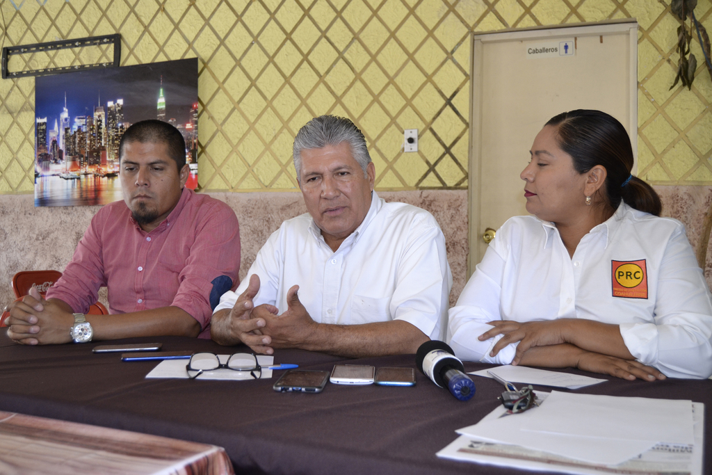 Abundio Ramírez dice que uno de los 'errores' fue la coalición con el PRI, por lo que no tienen intención de repetirla. (EL SIGLO DE TORREÓN/EDITH GONZÁLEZ)