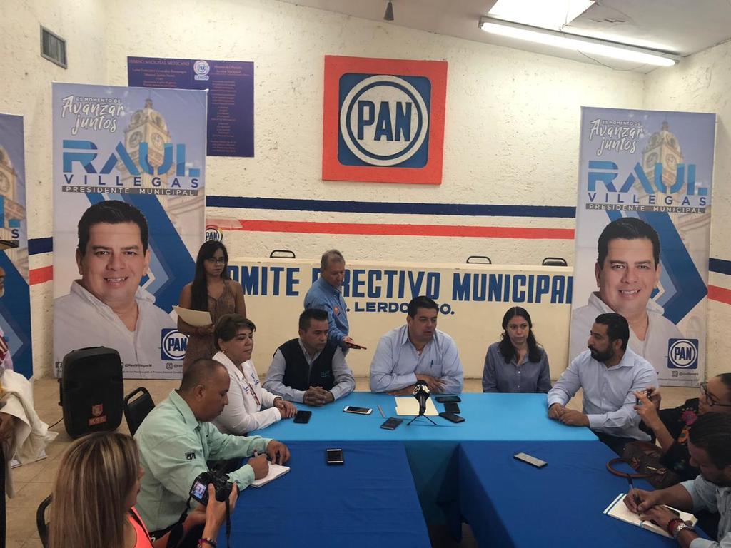 El candidato del Partido Acción Nacional (PAN) a la alcaldía de Lerdo, Raúl Villegas, criticó a las autoridades del Sapal por la falta de agua potable en la ciudad. (EL SIGLO DE TORREÓN)
