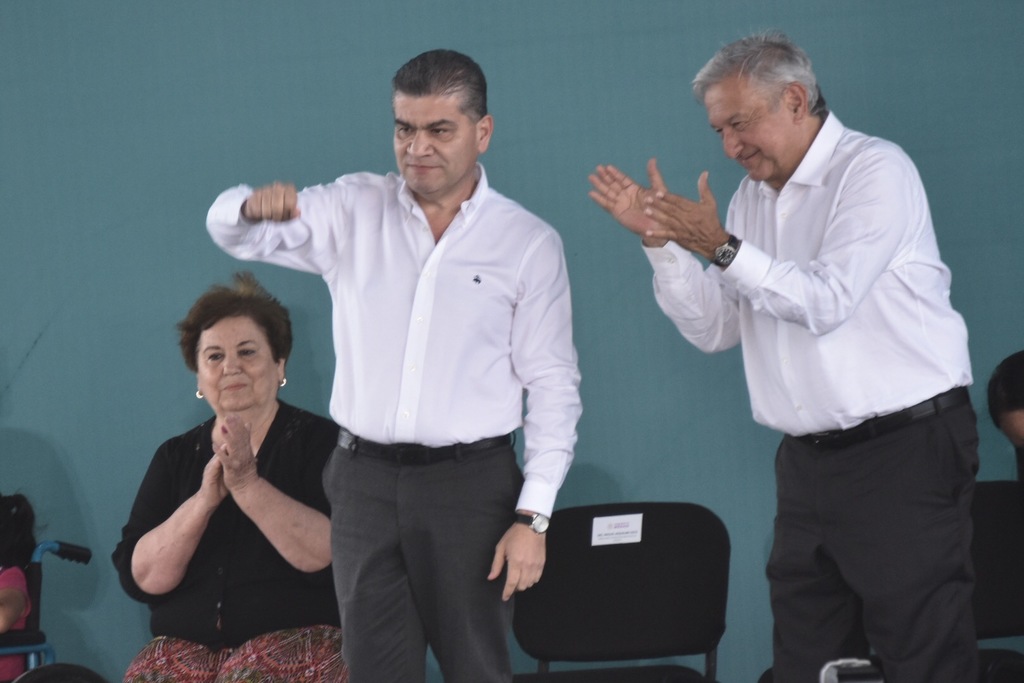 El presidente Andrés Manuel López Obrador estuvo acompañado de varios sectores sindicales de la minería, al igual que del gobernador del estado, Miguel Ángel Riquelme Solís.