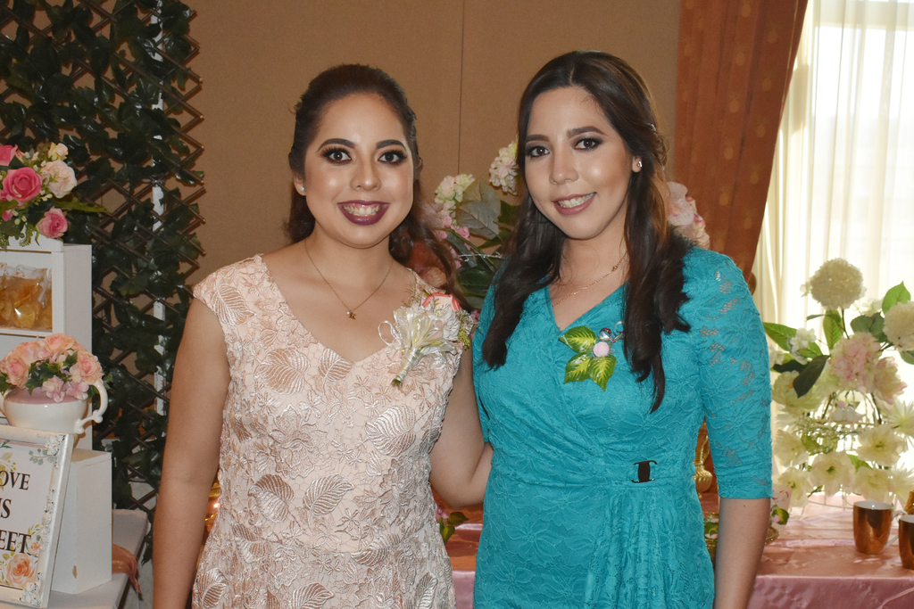 Karla y Janett Robles Moreno.