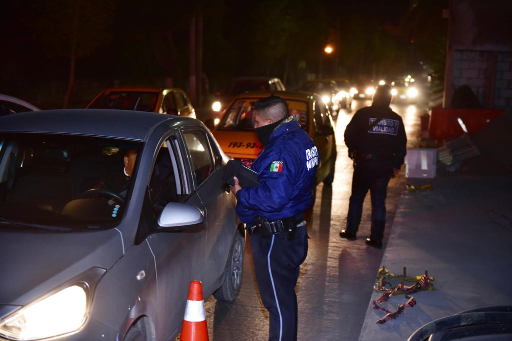 Operativo Alcoholímetro, logró el aseguramiento de 48 vehículos y se detuvo a 17 conductores que fueron detectados en estado de ebriedad. (ARCHIVO)