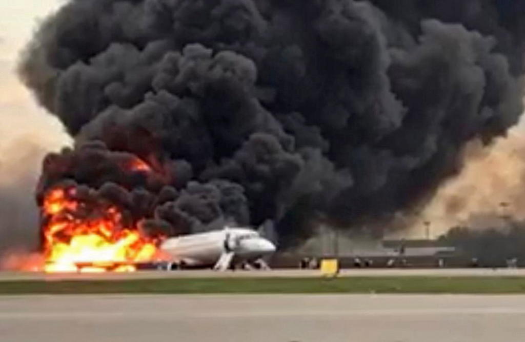 Aumenta a 41 muertos en el avión accidentado en Rusia