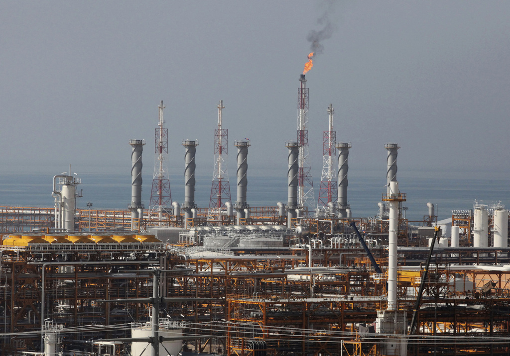 Vende Irán petróleo en 'mercado gris'