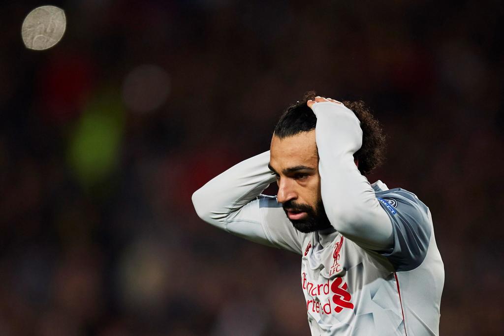 Un choque entre el guardameta del Newcastle Martin Dúbravka y Salah ocasionó la lesión del egipcio. (AGENCIA)