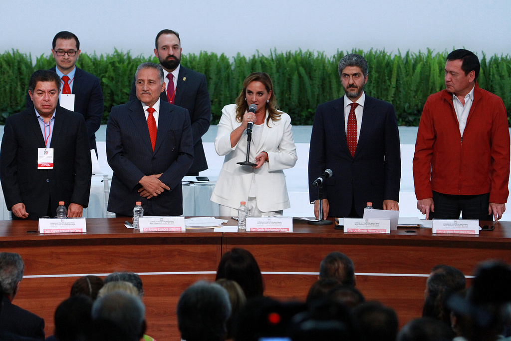 La senadora Claudia Ruiz Massieu encabezó la XLV Sesión Extraordinaria del Consejo Político Nacional del Partido Revolucionario Institucional. (EL UNIVERSAL)