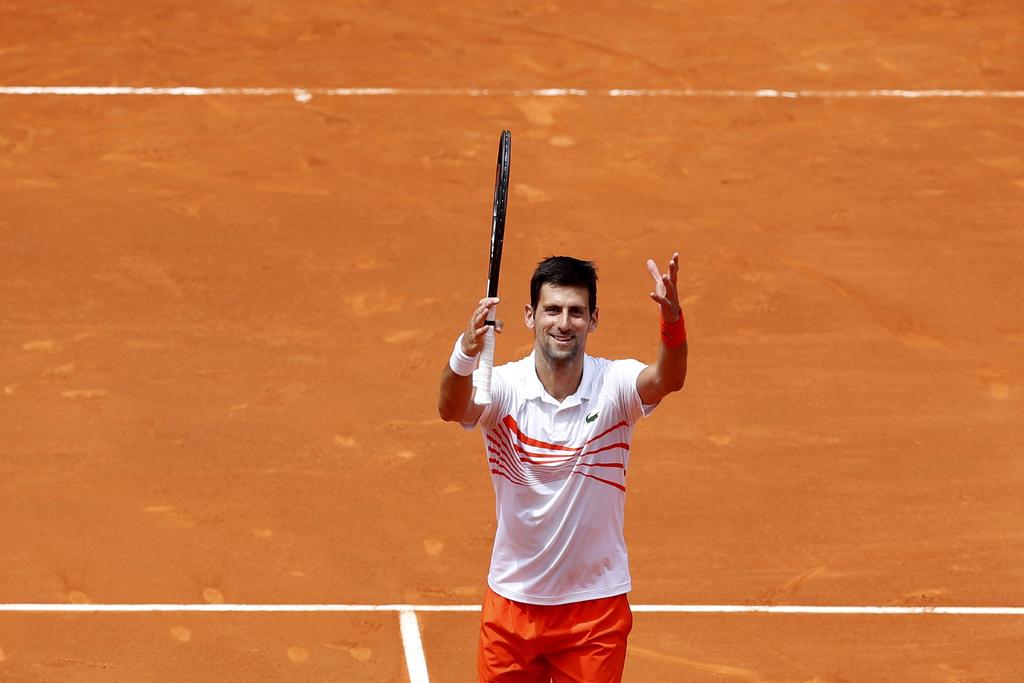 Novak avanza a la tercera ronda del Abierto de Madrid