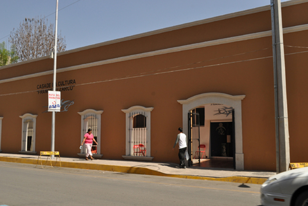 El debate será en la casa de la Cultura Francisco Zarco frente a la plaza de armas de Lerdo, a un lado de la biblioteca. (EL SIGLO DE TORREÓN)