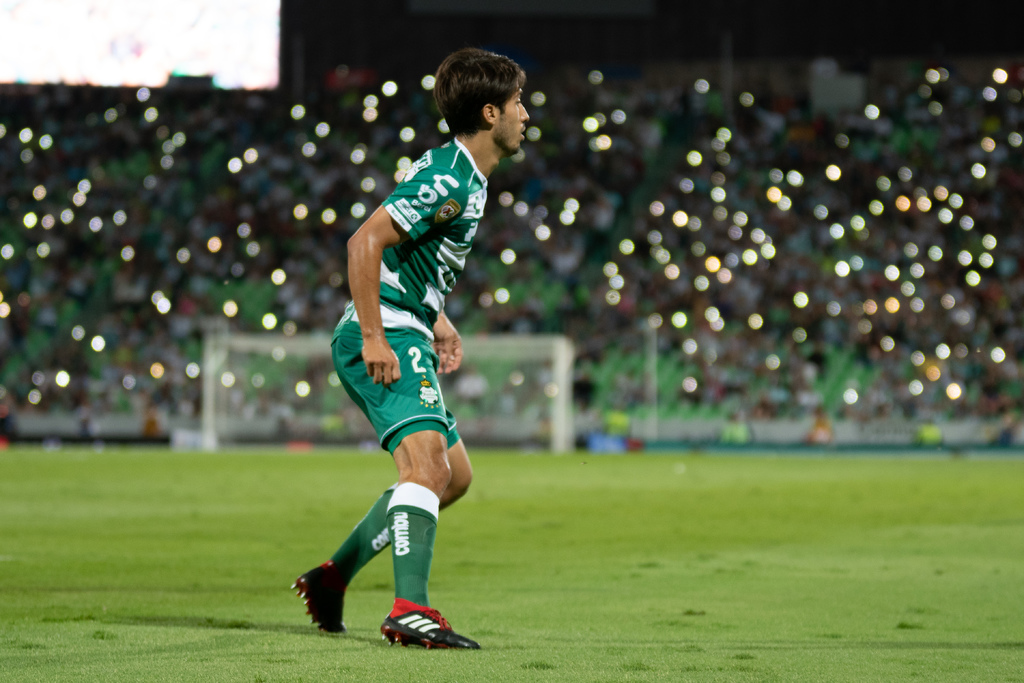 Javier Abella, capitán de Santos, agradeció en redes sociales el apoyo de la afición durante el Clausura 2019. (JORGE MARTÍNEZ)