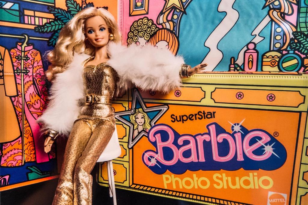 La muñeca, que se creó en 1959, sigue siendo la joya de la corona de Mattel y celebra sus seis décadas. (ARCHIVO)