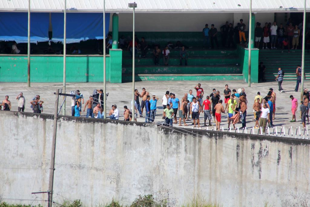 Un grupo de exiliados cubanos pidió este viernes detener las 'violaciones de los derechos humanos contra cubanos detenidos en las cárceles migratorias de Tapachulas, Tamaulipas y otros centros' de México, en una manifestación pacífica en el consulado mexicano en Miami, Florida (EE.UU.). (ARCHIVO)