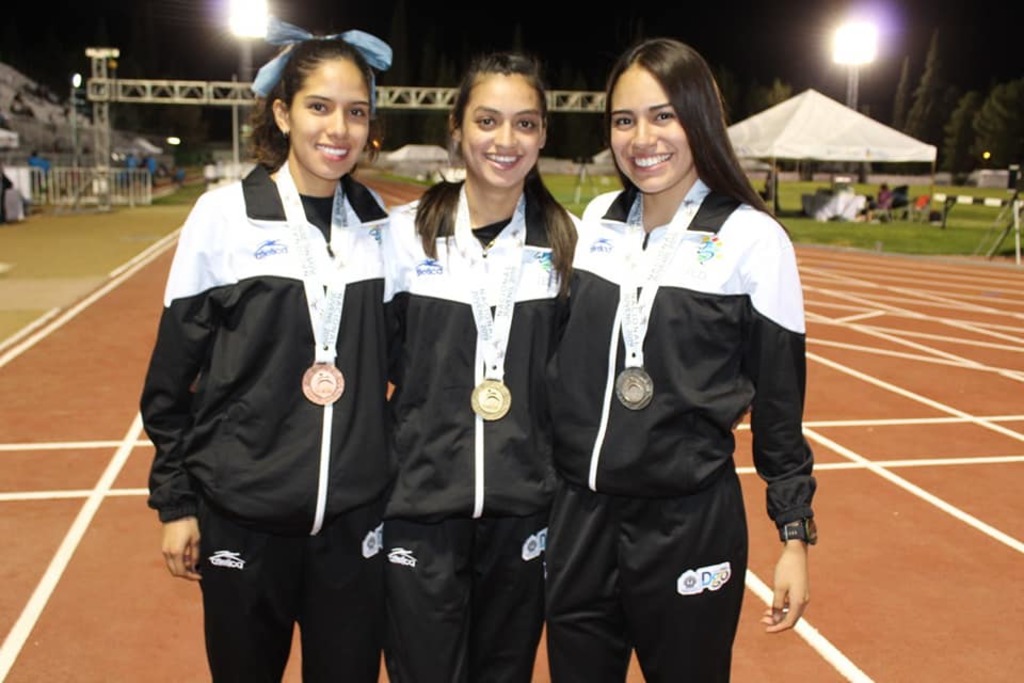 Daniela Esparza Calderón, Liliana Sarahí Martínez Estrada y Anahí Álvarez Corral arrasaron en la competencia de los 1,500 metros.