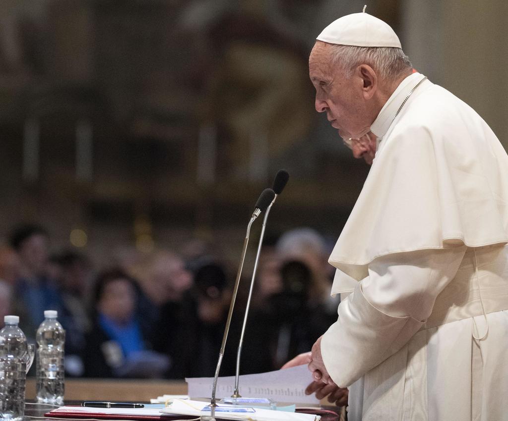 El pontífice pidió combatir lo que calificó como 'el problema serio y grave' en contra de religiosas en la Iglesia Católica.