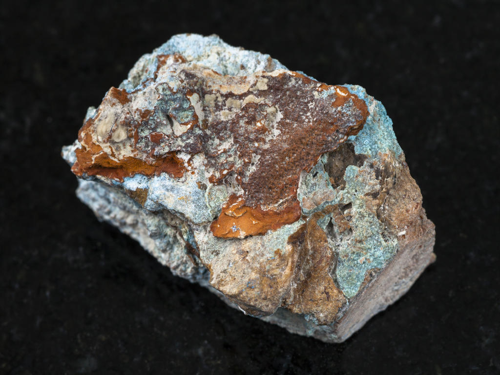 El arsénico es un elemento natural catalogado en la tabla periódica como metaloide; esto significa que puede presentar características tanto de los metales como de los no metales. (ARCHIVO)