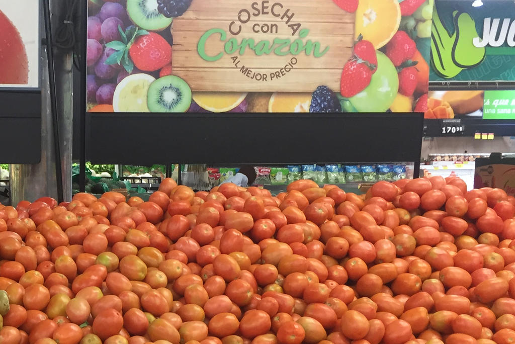 El también dirigente de los productores de tomate en Sonora destacó que hasta ahora no se han presentado situaciones fuera de lo normal en las exportaciones y en los próximos días iniciará el cobro del arancel o cuota compensatoria del 17.5 por ciento. (ARCHIVO)
