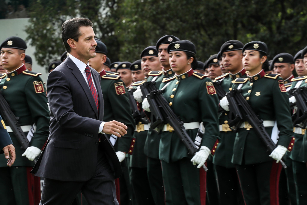 El expresidente priísta Enrique Peña Nieto cerró la jornada electoral del 1 de junio del 2012 con el 39 % de los sufragios, e inició su sexenio con una aprobación del 57 %. (ARCHIVO)