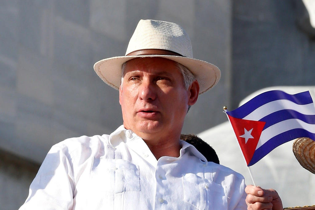 Díaz-Canel acusa a EUA de retomar 'robo de cerebros' con médicos cubanos