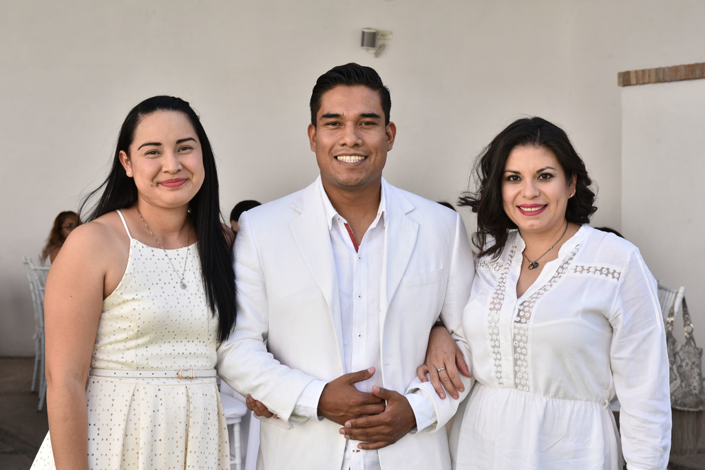 Daisy Robles, Aldo Ramos y Carla Medina.