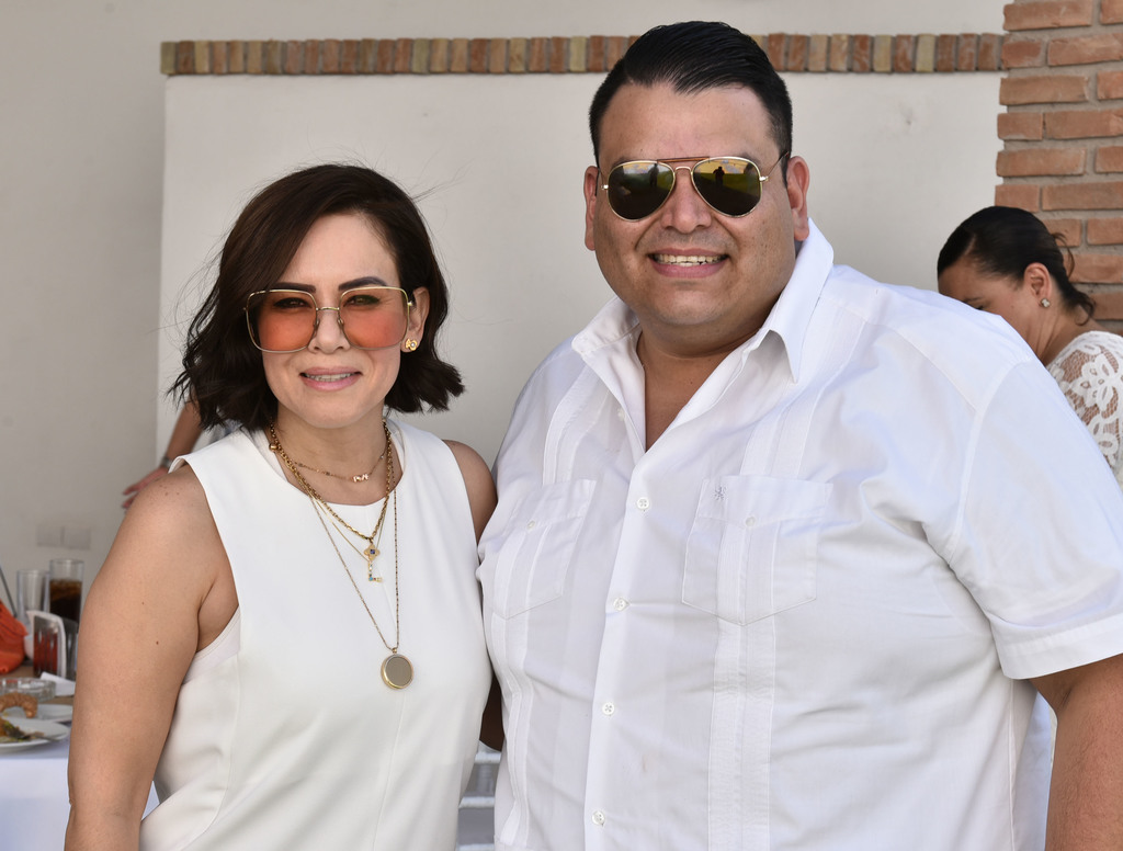 Lorena Gutiérrez y Luis Rangel.
