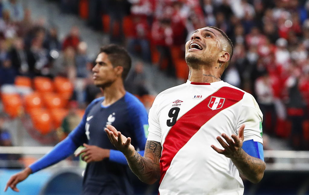 Paolo Guerrero es convocado a la selección peruana
