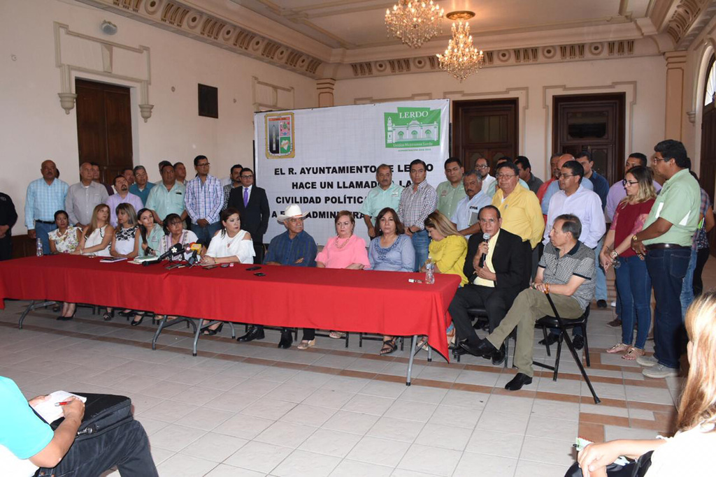 La alcaldesa María Luisa González Achem llama a los candidatos a la civilidad política. (EL SIGLO DE TORREÓN)