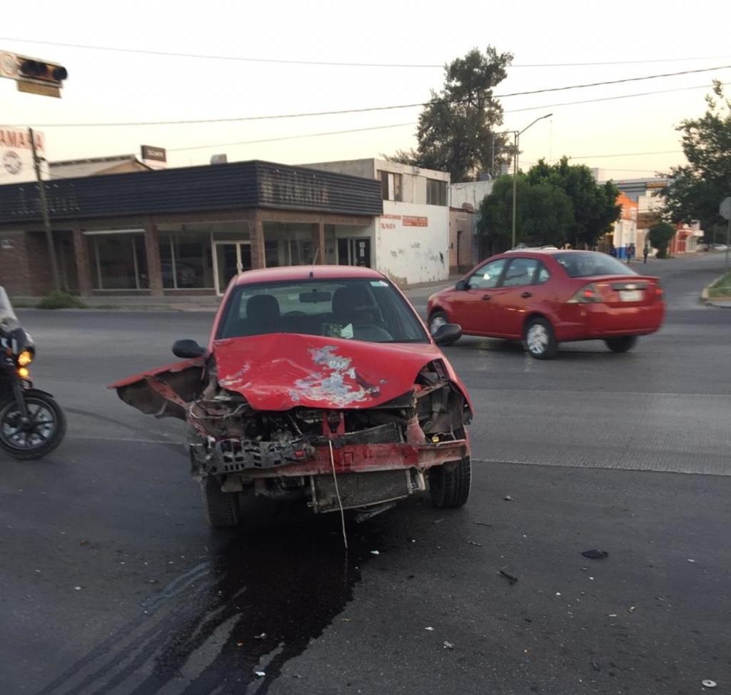 Choque frente a Torreón Jardín deja daños por 70 mil pesos