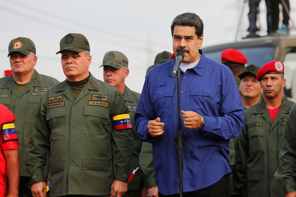 Nicolás Maduro en un acto con militares en Venezuela; afirmó que hay 'buenas noticias' del proceso exploratorio en Noruega.