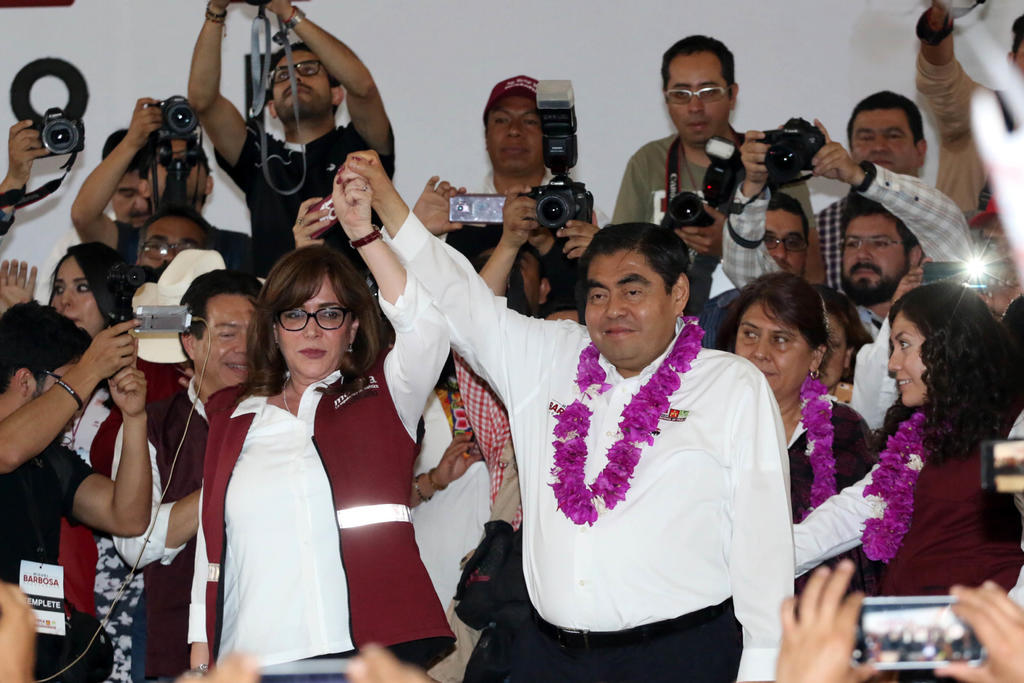 La dirigente nacional de Morena, Yeidckol Polevnsky, dijo no tener duda de que habrá sinergia entre el futuro gobierno de Puebla y empresarios locales. (ARCHIVO)