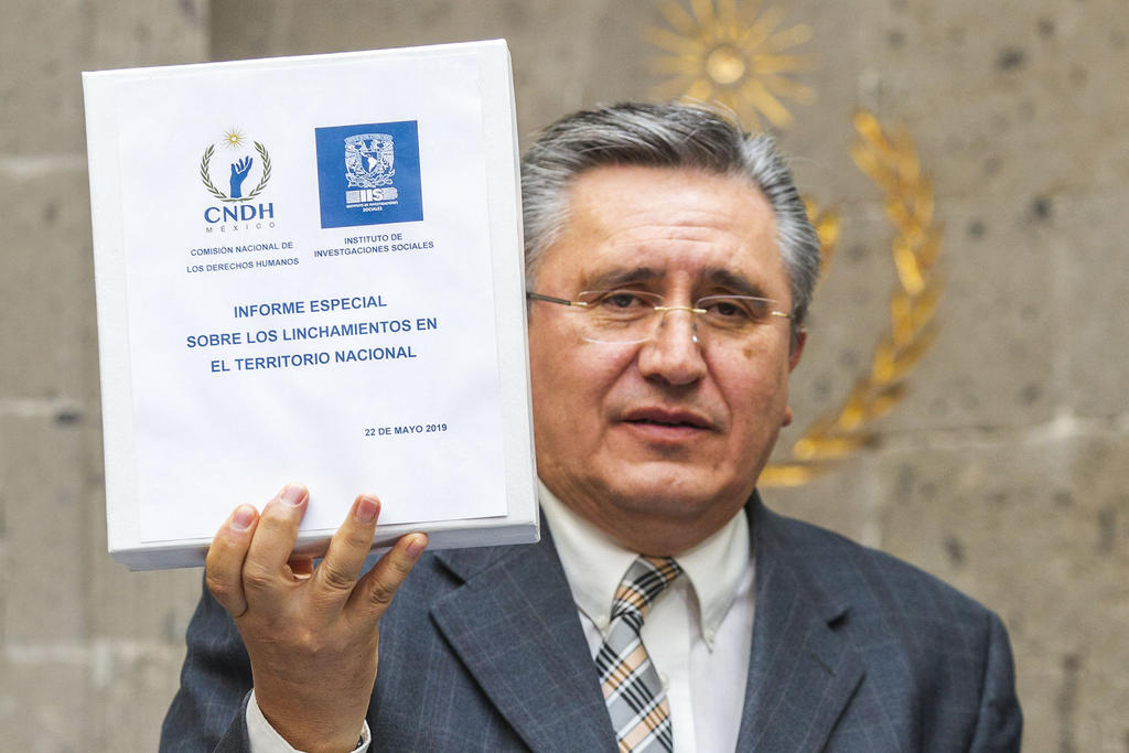 El ombudsman nacional, Luis Raúl González Pérez, afirmó que los linchamientos han presentado un crecimiento constante en los últimos y son reflejo de una crisis en la credibilidad de los sistemas de procuración de justicia, así como del incremento de la inseguridad en el país. (NOTIMEX)