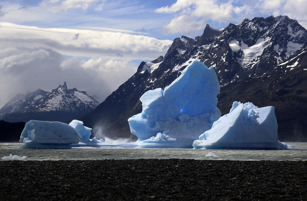 La fusión del océano provoca el desequilibrio de los glaciares. (ARCHIVO)