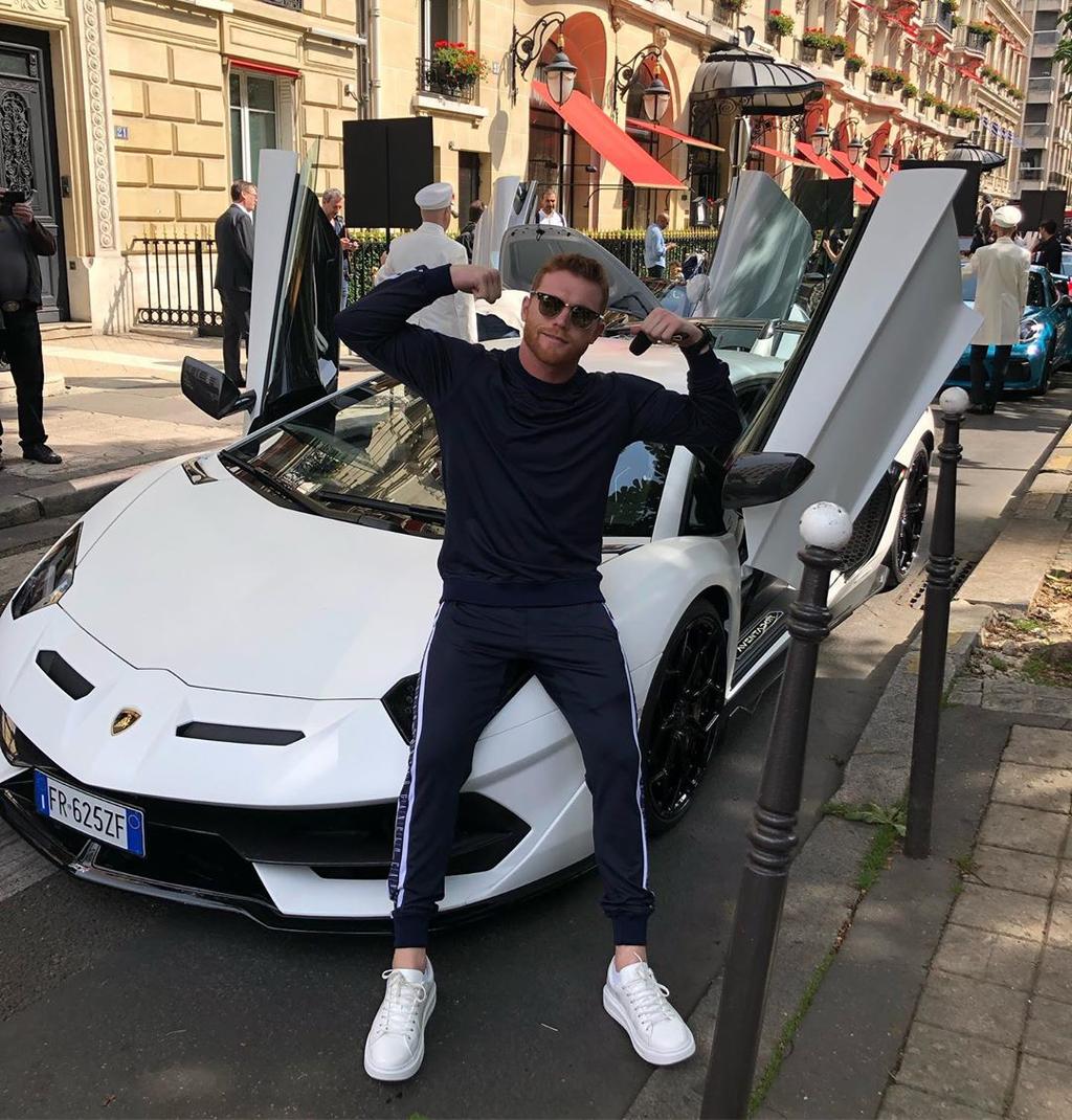 'Canelo' presume la velocidad de su Lamborghini en Mónaco