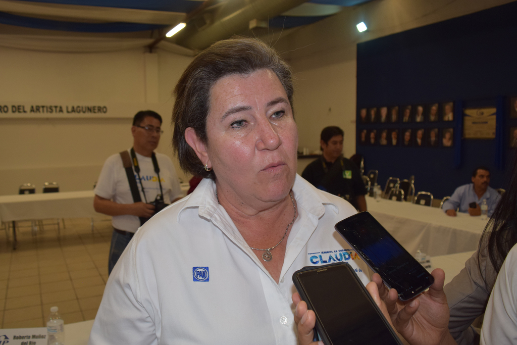 Claudia Galán cuestionó la falta de responsabilidad de sus competidores al no enfrentar foros como la firma del Acuerdo por Gómez. (EL SIGLO DE TORREÓN)