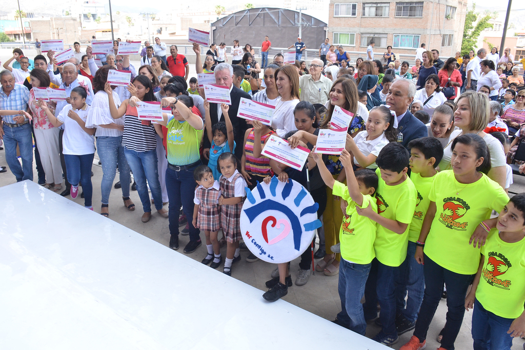 Organizaciones de la sociedad civil en Torreón recibieron apoyos económicos; fueron en total 3 millones 983 mil 141 pesos. (ROBERTO ITURRIAGA)