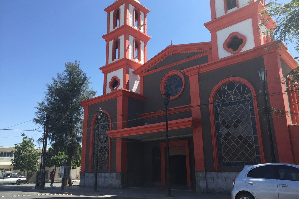 Fue la madrugada del jueves 23 de mayo, que ladrones lograron entrar a la iglesia de Santa Rosa para robar dinero en efectivo. (EL SIGLO DE TORREÓN) 