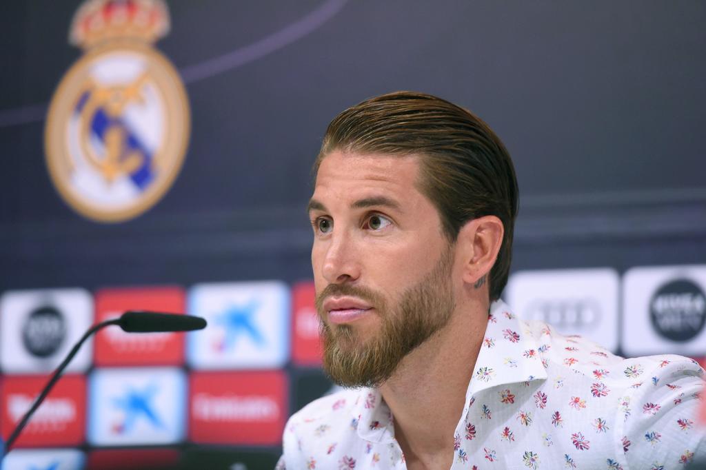 El capitán merengue Sergio Ramos habló durante una rueda de prensa en las instalaciones de la institución blanca para terminar con los rumores de una eventual salida rumbo al futbol chino. (ARCHIVO)
