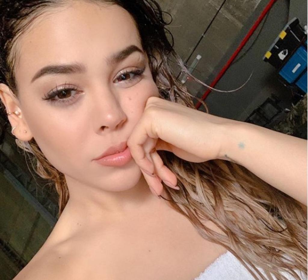 Danna Paola conquista Instagram con traje de baño
