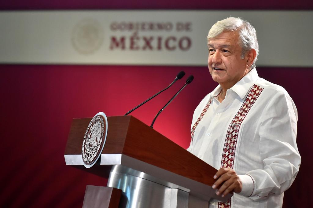En el rubro de educación, consideró que el gobierno de López Obrador ya negoció con la Coordinadora Nacional de la Educación (CNTE) la entrega de plazas, salarios, ascensos y promociones, con lo que se pone en riesgo la calidad educativa.
(ARCHIVO)