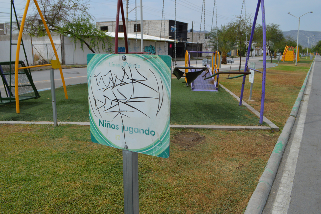Ciudadanos han dañado la infraestructura de la Línea Verde, principalmente con grafiti, robos y otras situaciones como vandalismo.