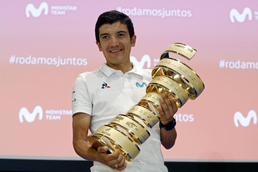 El ecuatoriano logró quedarse con la 'Maglia rosa' del Giro de Italia arrebatándosela a Vicenzo Nibali. (EFE)