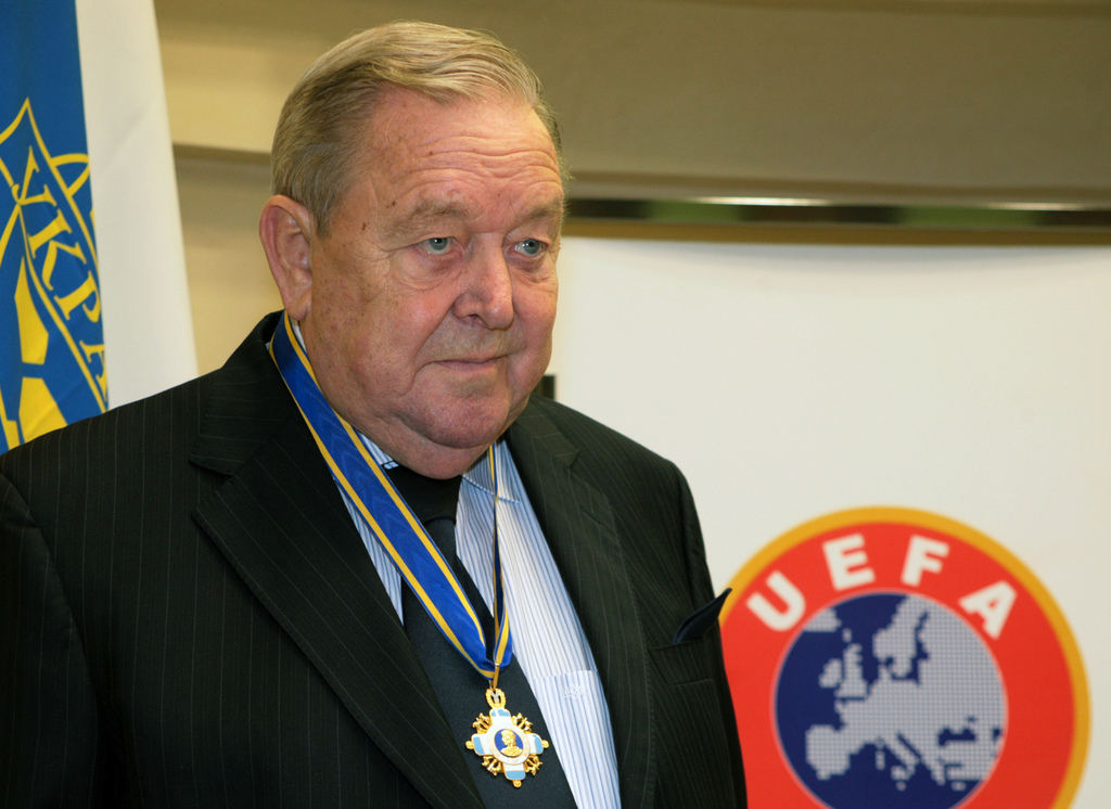 Lennart Johansson presidió la UEFA de 1990 a 2007 antes de perder la elección ante Michel Platini. (ARCHIVO)